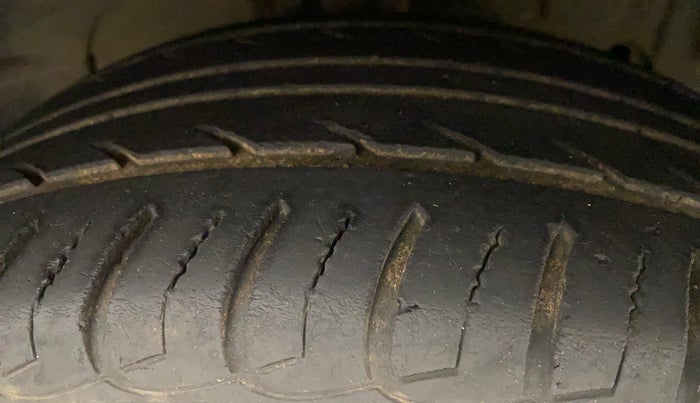 2015 Ford Ecosport TITANIUM 1.5L DIESEL (OPT), Diesel, Manual, 72,982 km, Right Front Tyre Tread