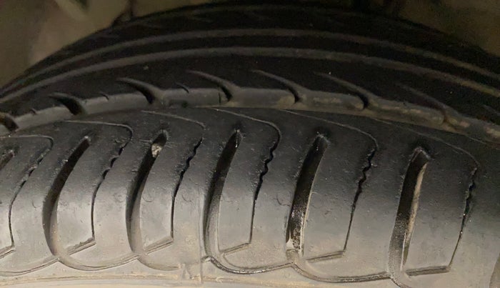 2015 Ford Ecosport TITANIUM 1.5L DIESEL (OPT), Diesel, Manual, 72,982 km, Left Front Tyre Tread