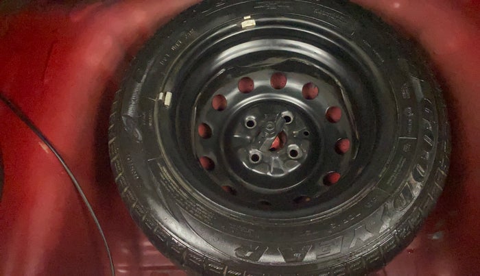 2016 Hyundai Eon SPORTZ, Petrol, Manual, 64,052 km, Spare Tyre