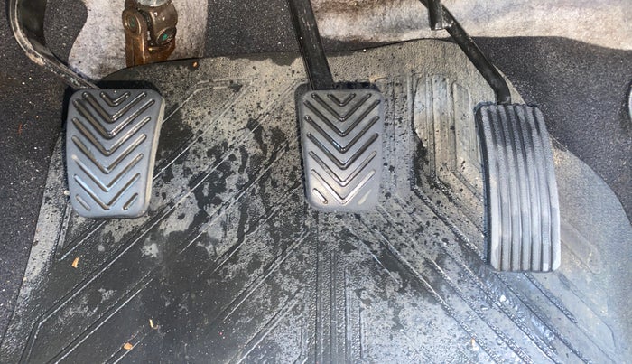 2016 Hyundai Eon SPORTZ, Petrol, Manual, 64,052 km, Pedals