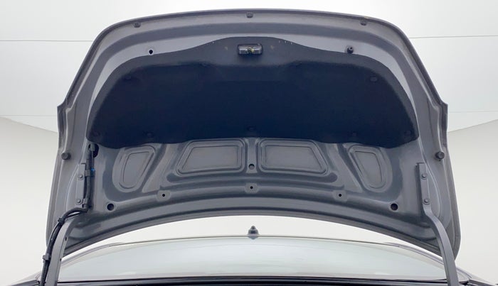 2015 Hyundai Verna FLUIDIC 4S 1.6 VTVT S(O), Petrol, Manual, 56,885 km, Boot Door Open