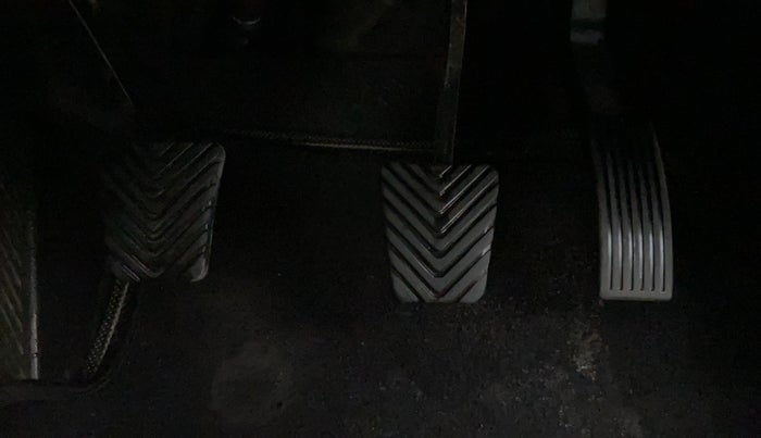 2015 Hyundai Verna FLUIDIC 4S 1.6 VTVT S(O), Petrol, Manual, 56,885 km, Pedals