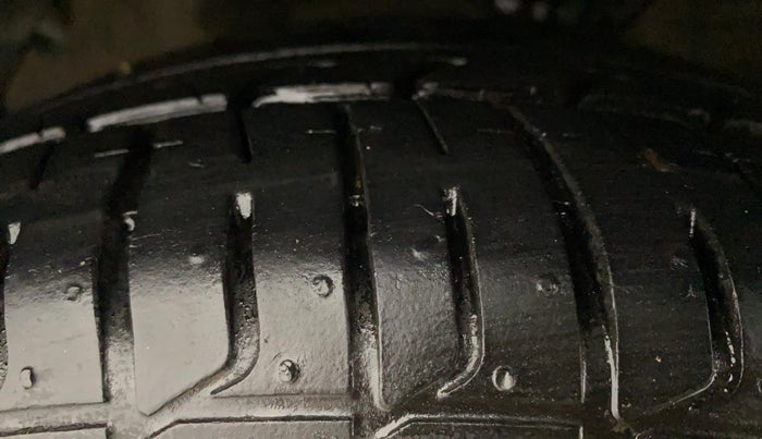 2015 Hyundai Verna FLUIDIC 4S 1.6 VTVT S(O), Petrol, Manual, 56,885 km, Left Front Tyre Tread