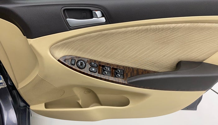 2015 Hyundai Verna FLUIDIC 4S 1.6 VTVT S(O), Petrol, Manual, 56,885 km, Driver Side Door Panels Control