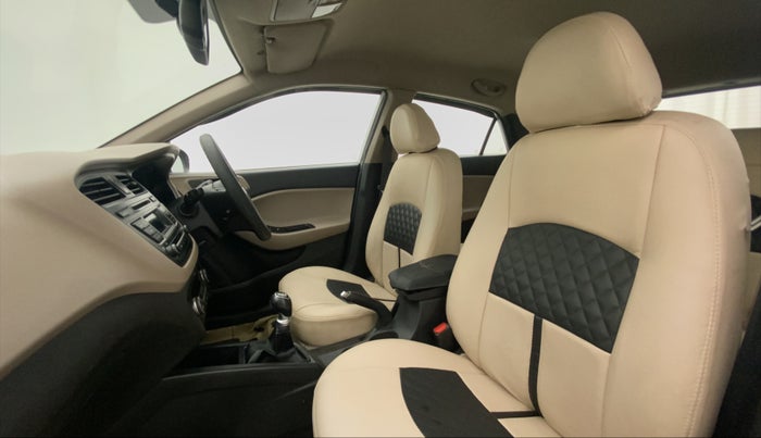 2015 Hyundai Elite i20 SPORTZ 1.2, Petrol, Manual, 94,232 km, Right Side Front Door Cabin