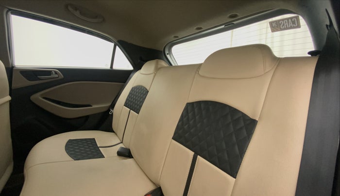 2015 Hyundai Elite i20 SPORTZ 1.2, Petrol, Manual, 94,232 km, Right Side Rear Door Cabin