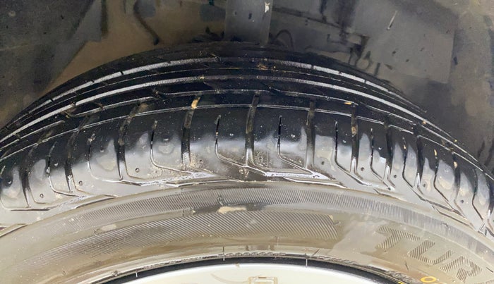 2022 Tata NEXON XM PETROL, Petrol, Manual, 56,901 km, Right Front Tyre Tread