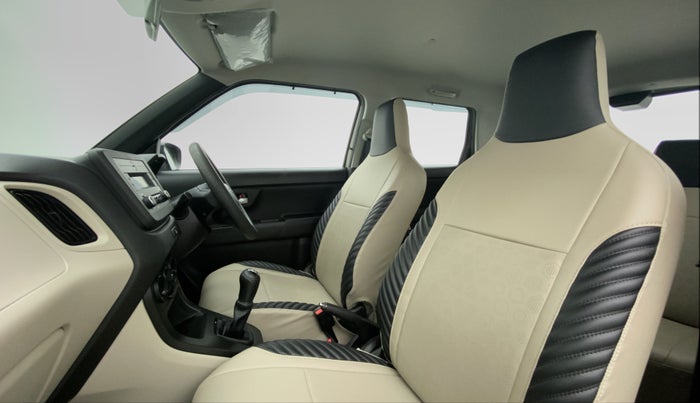 2021 Maruti New Wagon-R VXI (O) 1.2L, Petrol, Manual, 3,937 km, Right Side Front Door Cabin