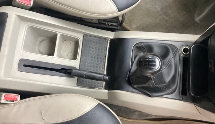 2017 Mahindra Scorpio S5, Diesel, Manual, 1,29,150 km, Gear Lever