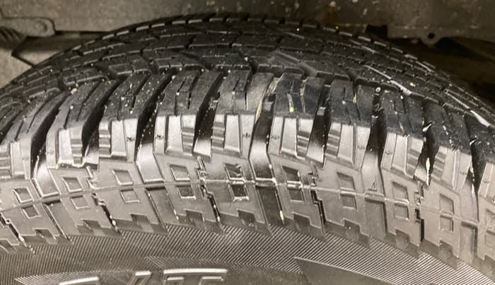 2017 Mahindra Scorpio S5, Diesel, Manual, 1,29,150 km, Left Rear Tyre Tread
