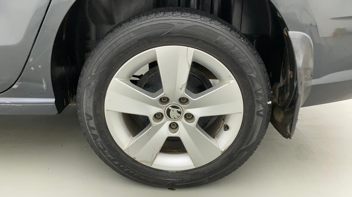 2018 Skoda Rapid 1.5 TDI AT AMBITION, Diesel, Automatic, 32,244 km, Left Rear Wheel