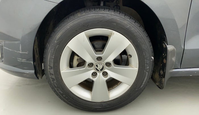 2018 Skoda Rapid 1.5 TDI AT AMBITION, Diesel, Automatic, 32,244 km, Left Front Wheel