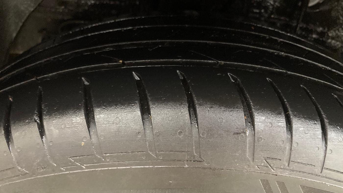 2019 Hyundai Elite i20 SPORTZ PLUS 1.4 CRDI, Diesel, Manual, 1,05,802 km, Right Rear Tyre Tread