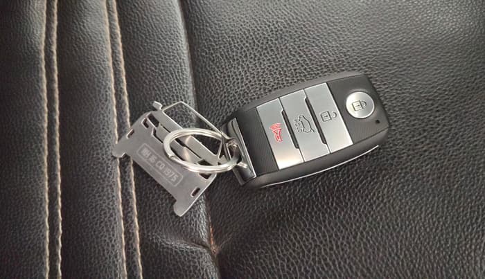 2019 KIA SELTOS HTX IVT 1.5 PETROL, Petrol, Automatic, 75,781 km, Key Close Up