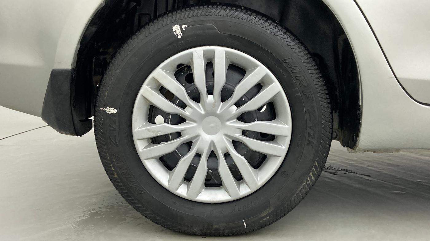 2017 Maruti Swift Dzire LDI BS IV, Diesel, Manual, 52,087 km, Right Rear Wheel