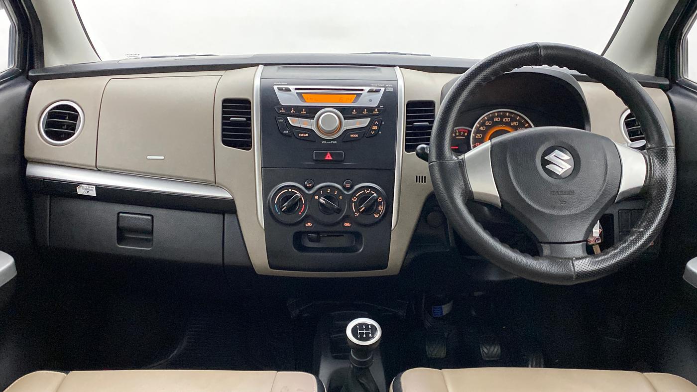 2016 Maruti Wagon R 1.0 VXI OPT, Petrol, Manual, 60,342 km, Dashboard