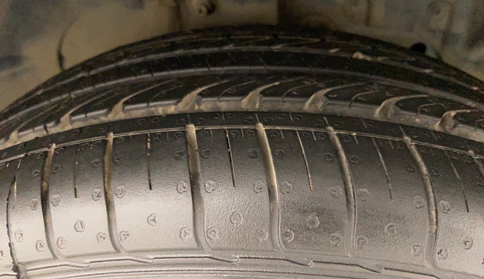 2015 Ford Ecosport TREND 1.5L PETROL, Petrol, Manual, 70,501 km, Right Front Tyre Tread
