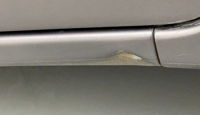 2014 Honda Brio S MT, Petrol, Manual, 92,066 km, Right running board - Slightly dented