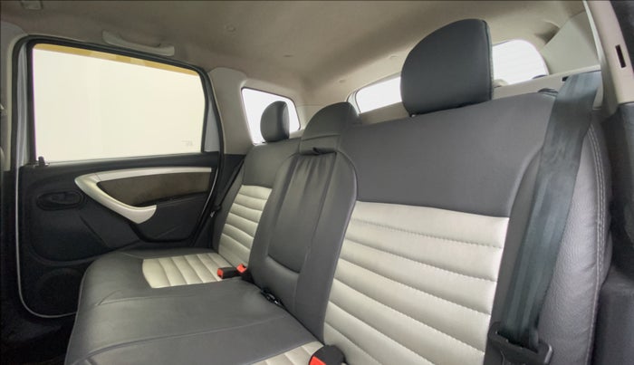 2013 Renault Duster RXL PLUS DIESEL 85, Diesel, Manual, 97,719 km, Right Side Rear Door Cabin