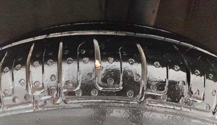 2017 Renault Kwid RXL 1.0, Petrol, Manual, 78,922 km, Left Rear Tyre Tread