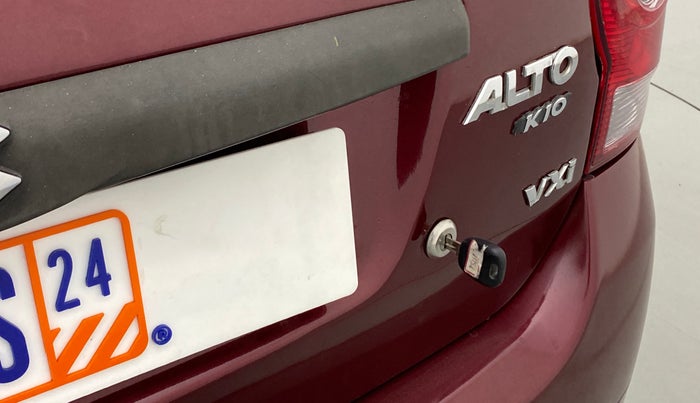 2014 Maruti Alto K10 VXI, Petrol, Manual, 26,536 km, Lock system - Boot door not opening through lever