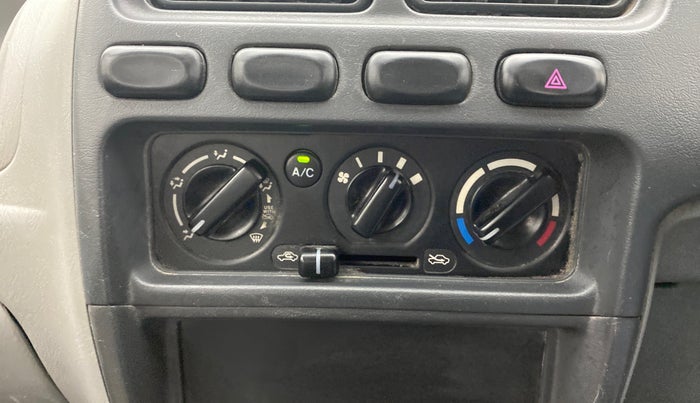 2014 Maruti Alto K10 VXI, Petrol, Manual, 26,536 km, AC Unit - Directional switch has minor damage