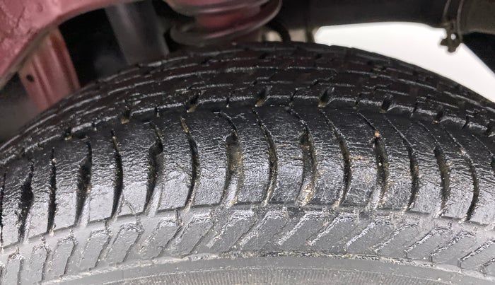 2014 Maruti Alto K10 VXI, Petrol, Manual, 26,536 km, Left Rear Tyre Tread