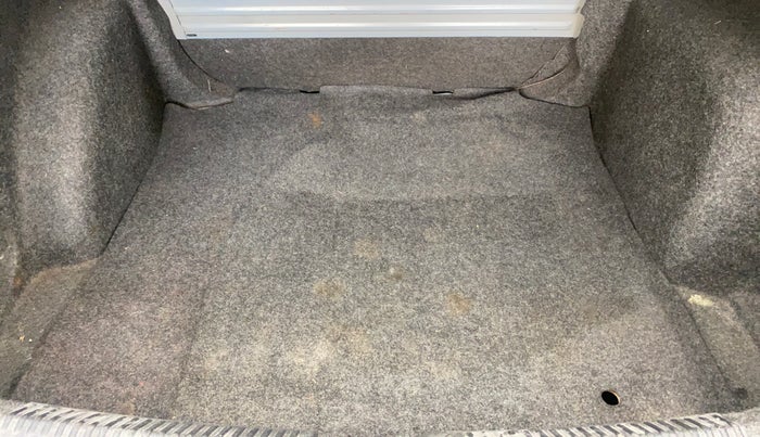 2015 Volkswagen Vento HIGHLINE DIESEL 1.5, Diesel, Manual, 1,27,863 km, Boot Inside