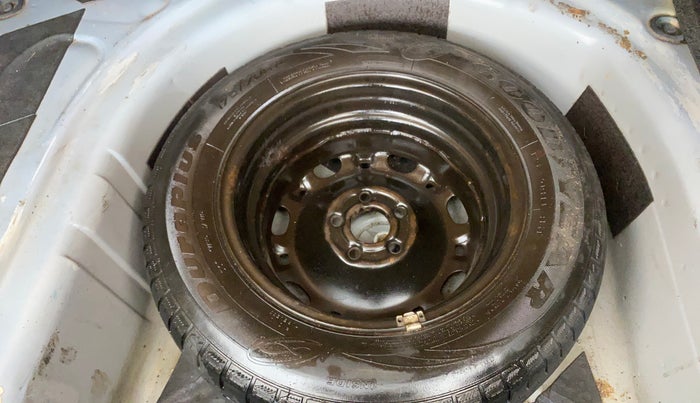 2015 Volkswagen Vento HIGHLINE DIESEL 1.5, Diesel, Manual, 1,27,863 km, Spare Tyre