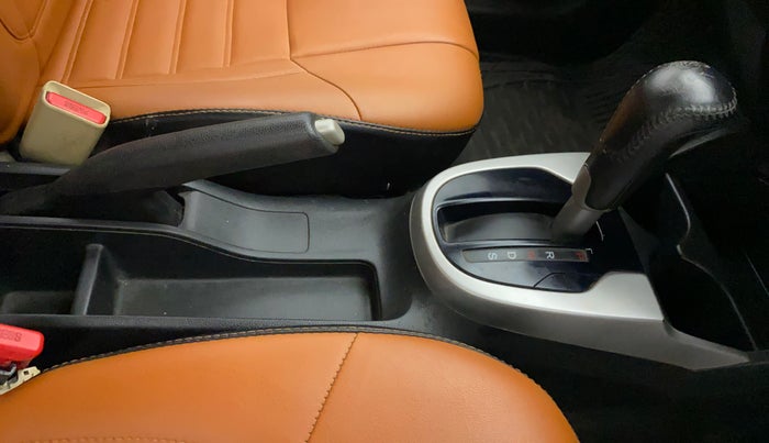 2016 Honda Jazz 1.2L I-VTEC V AT, Petrol, Automatic, 80,594 km, Gear Lever