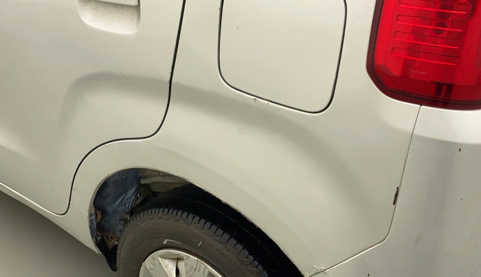 2019 Maruti New Wagon-R LXI CNG 1.0, CNG, Manual, 1,02,225 km, Left quarter panel - Slightly dented