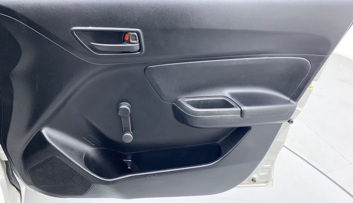 2019 Maruti Swift LXI D, Petrol, Manual, 17,344 km, Driver Side Door Panels Control