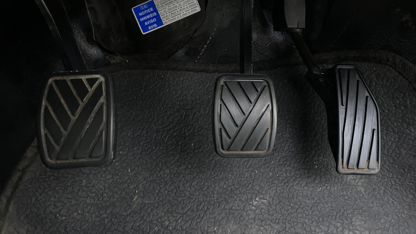 2019 Maruti Swift LXI D, Petrol, Manual, 17,344 km, Pedals