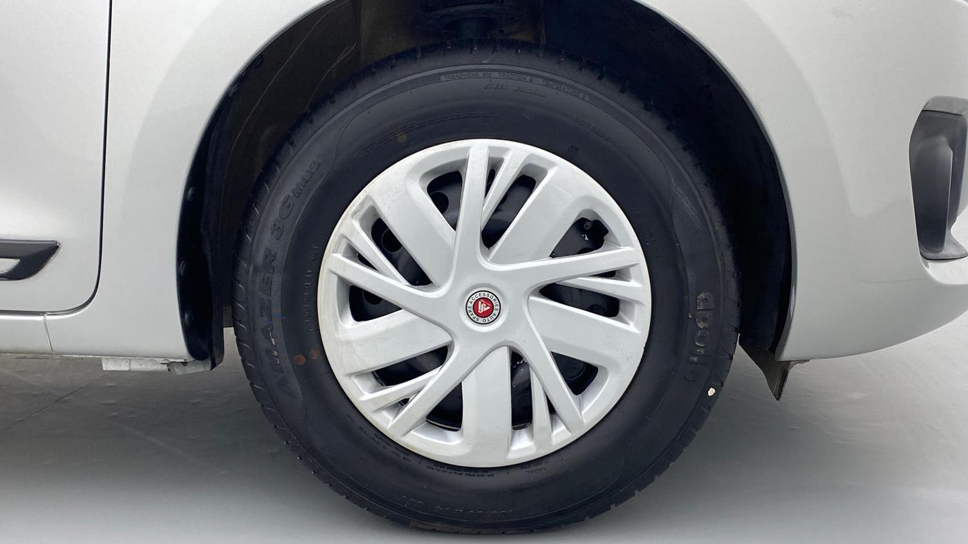 2019 Maruti Swift LXI D, Petrol, Manual, 17,344 km, Right Front Wheel