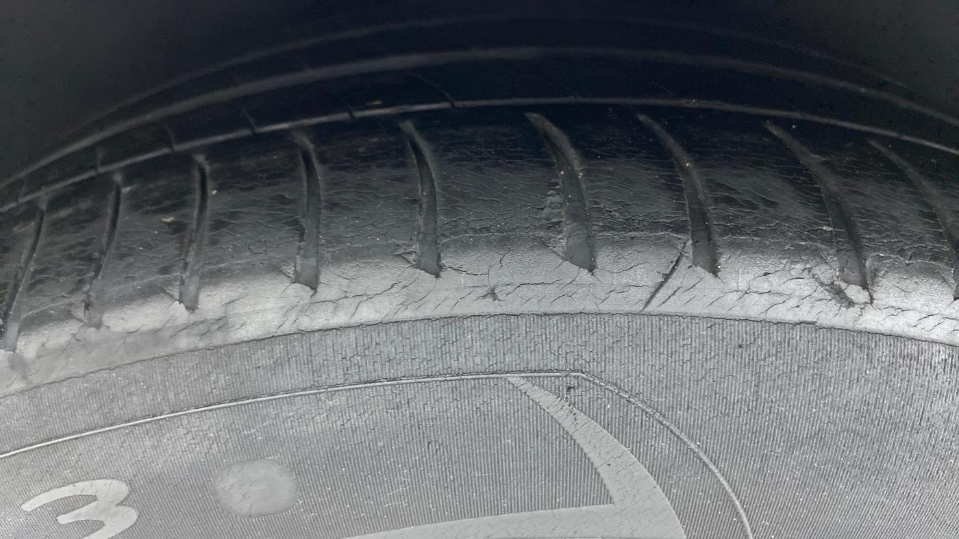 2014 Audi A6 2.0 TDI, Diesel, Automatic, 26,819 km, Right Rear Tyre Tread