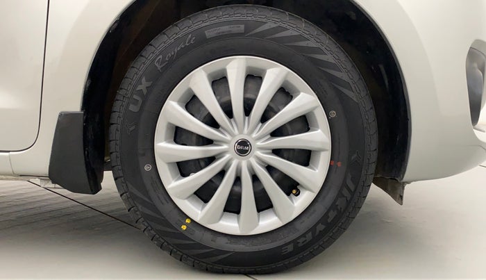 2018 Maruti Swift VXI AMT D, Petrol, Automatic, 72,984 km, Right Front Tyre