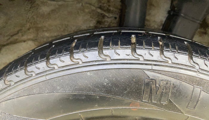 2015 Hyundai Grand i10 MAGNA 1.2 KAPPA VTVT, Petrol, Manual, 65,739 km, Left Rear Tyre Tread