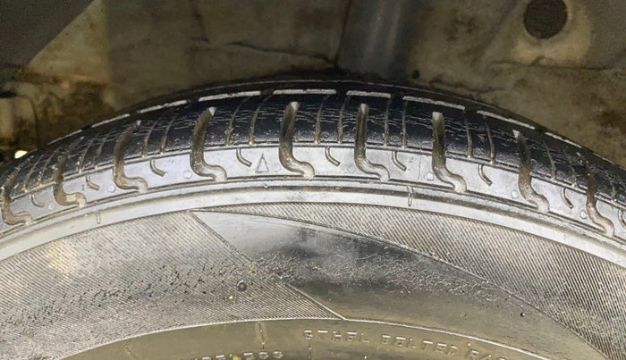 2015 Hyundai Grand i10 MAGNA 1.2 KAPPA VTVT, Petrol, Manual, 65,739 km, Right Rear Tyre Tread