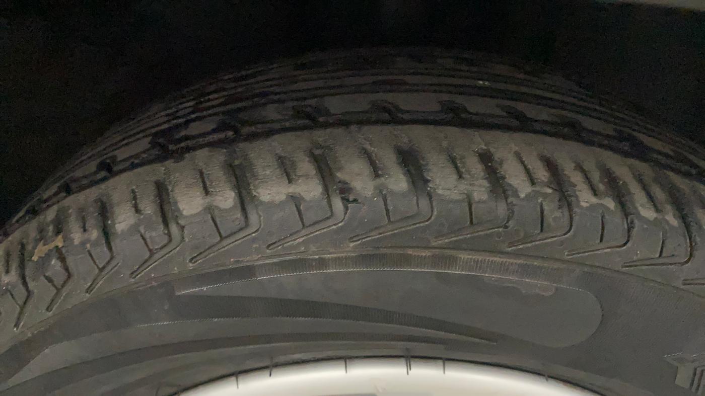 2019 Renault Kwid RXL, Petrol, Manual, 47,505 km, Right Front Tyre Tread