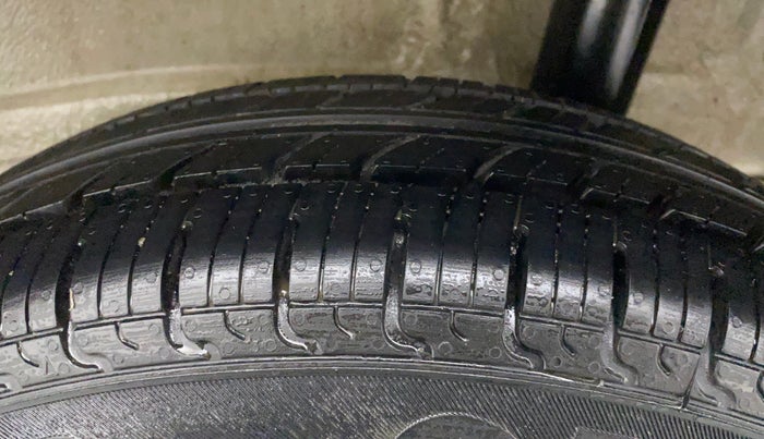 2020 Maruti New Wagon-R LXI CNG 1.0, CNG, Manual, 76,517 km, Left Rear Tyre Tread