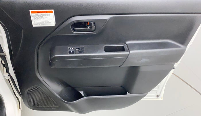 2020 Maruti New Wagon-R LXI CNG 1.0, CNG, Manual, 76,517 km, Driver Side Door Panels Control