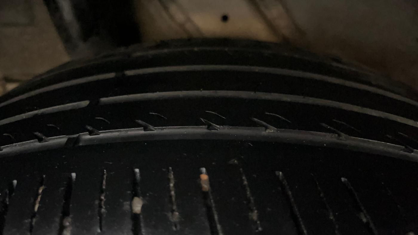 2019 Hyundai VENUE SX 1.4 CRDi DUAL TONE, Diesel, Manual, 1,08,203 km, Right Rear Tyre Tread