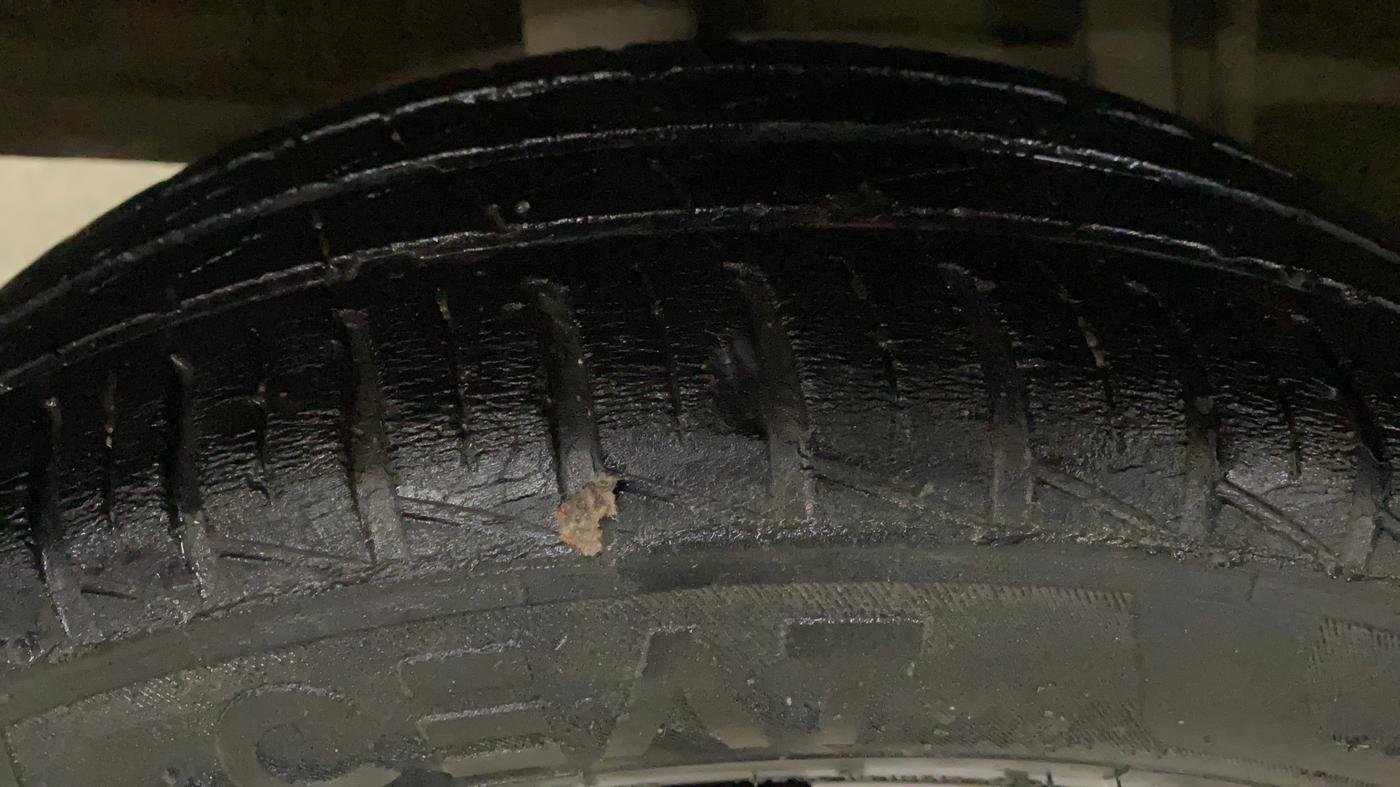 2022 Renault Kwid RXT 1.0, Petrol, Manual, 42,219 km, Right Rear Tyre Tread