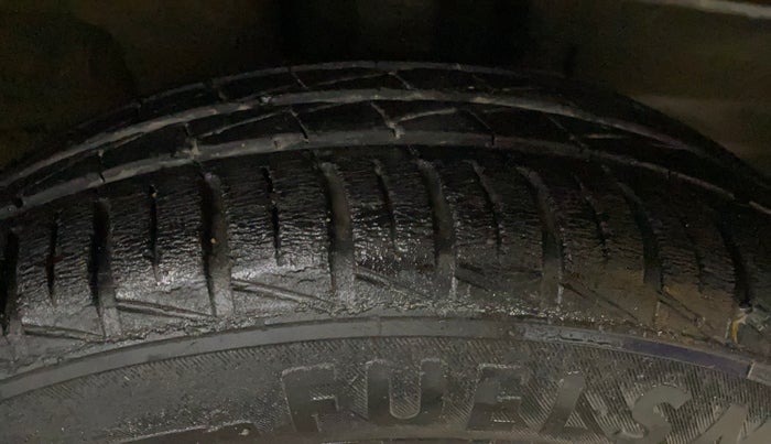 2022 Renault Kwid RXT 1.0, Petrol, Manual, 42,204 km, Right Front Tyre Tread