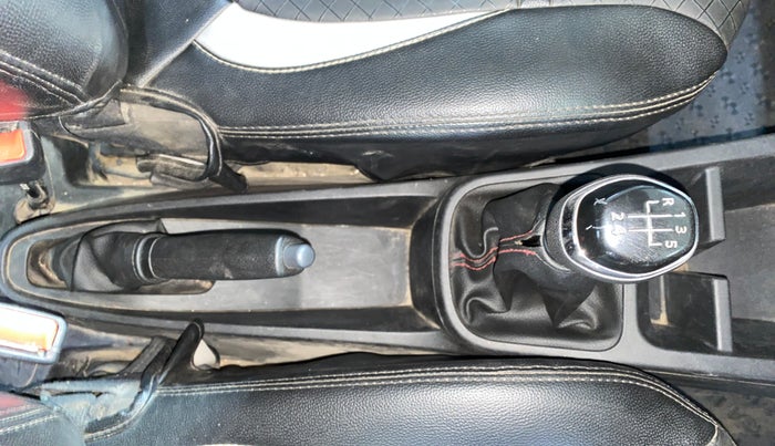 2022 Renault Kwid RXT 1.0, Petrol, Manual, 42,204 km, Gear Lever