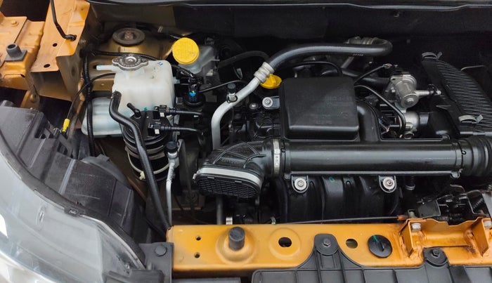 2019 Renault TRIBER RXT, Petrol, Manual, 70,698 km, Engine View - Right