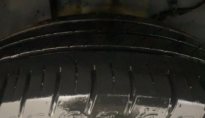 2023 Tata ALTROZ XZA + SUNROOF, Petrol, Automatic, 24,105 km, Right Rear Tyre Tread