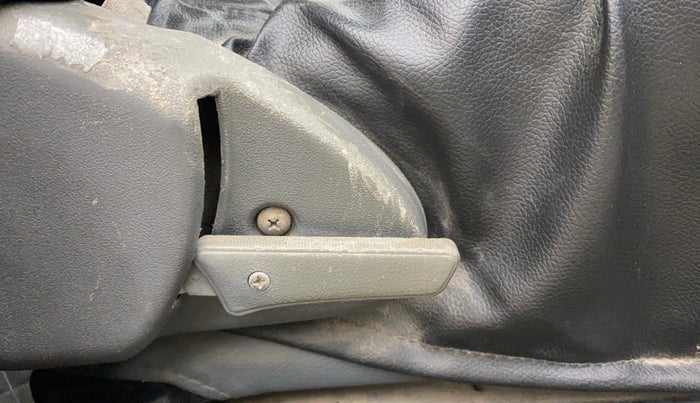 2016 Maruti Alto 800 LXI, Petrol, Manual, 1,22,112 km, Driver Side Adjustment Panel