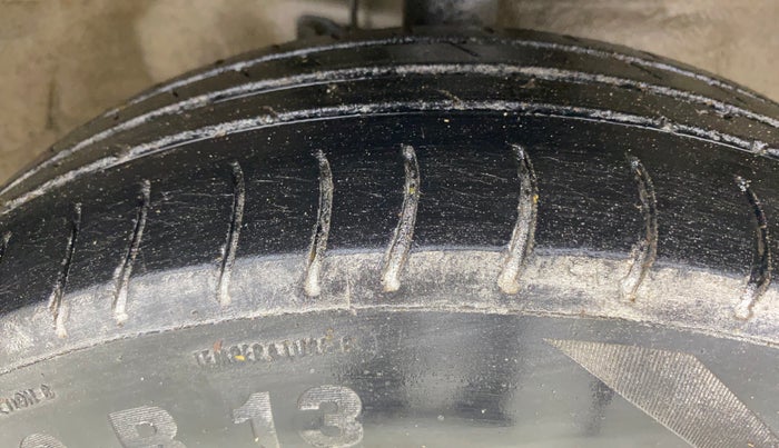 2016 Maruti Wagon R 1.0 LXI CNG, CNG, Manual, 66,397 km, Right Front Tyre Tread