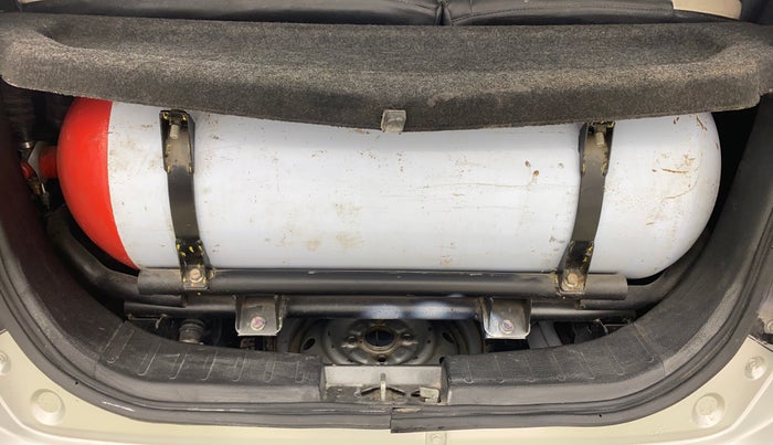 2016 Maruti Wagon R 1.0 LXI CNG, CNG, Manual, 66,397 km, Boot Inside